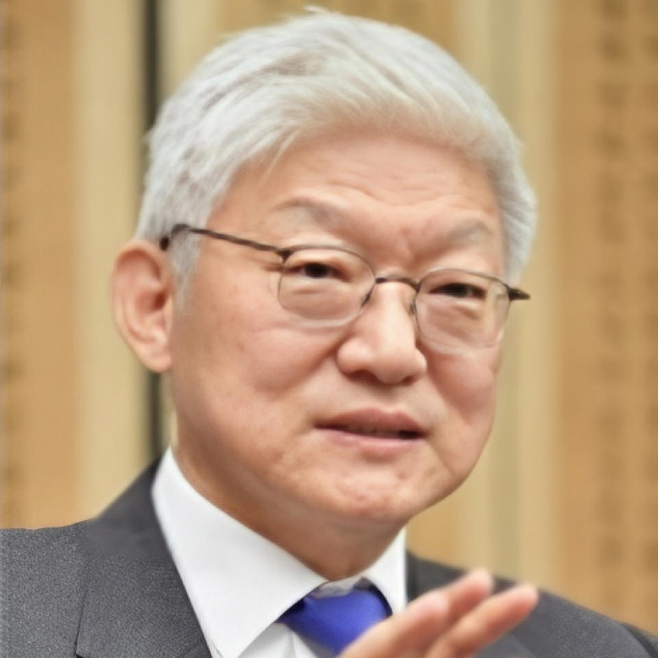 Dr. Dukmin Yun